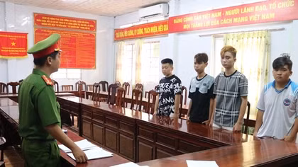 Trà Vinh: Khởi tố nhóm thanh niên gây rối trật tự công cộng
