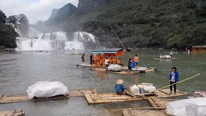 Thác ghềnh muôn nỗi sơn khê