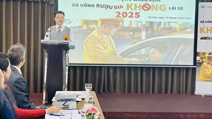 Phát động chiến dịch “Đã uống rượu bia không lái xe” và “Không giao xe cho người không đủ điều kiện”