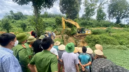 Cảnh sát môi trường vào cuộc vụ trại lợn xả thải gây ô nhiễm ở Thanh Hoá