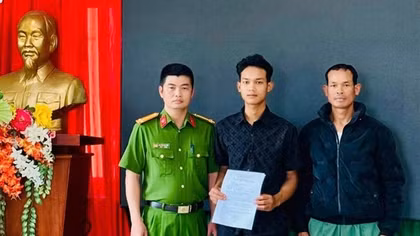 Những lá đơn tình nguyện Vì an ninh Tổ quốc