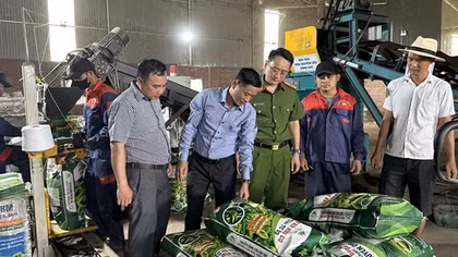 Bài 2: Xây dựng thế trận an ninh gắn với mô hình phát triển kinh tế nơi non cao