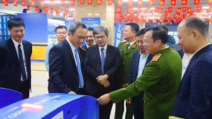 Lần đầu tiên một hệ thống vận tải công cộng tại Việt Nam vận hành theo mô hình định danh số, sinh trắc học