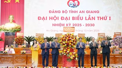Phấn đấu đưa tỉnh An Giang trở thành đầu tàu kinh tế của vùng Đồng bằng Sông Cửu Long