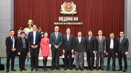 Kết nối bầu trời, bảo vệ an ninh quốc gia