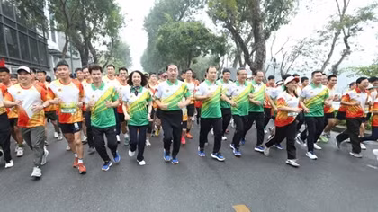 Gần 2.000 người tham gia Ngày chạy Olympic - Vì an ninh Tổ quốc
