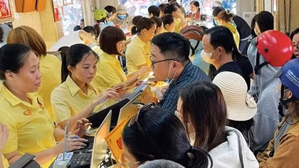 Lập sàn vàng: Minh bạch thị trường, thu hẹp khoảng cách giá vàng “nội - ngoại”