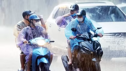 Miền Bắc tiếp tục mưa rào và giông, Trung Bộ trời nắng nóng