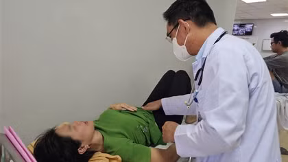 TP Hồ Chí Minh: Lại xảy ra vụ ngộ độc thực phẩm, nghi do ăn bánh mì