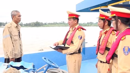 Tăng cường đảm bảo an toàn giao thông đường thủy trong mùa mưa bão