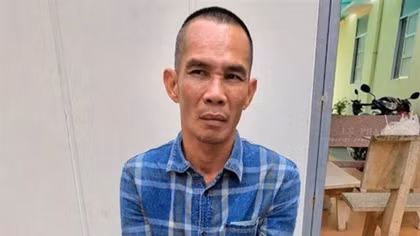 Kẻ có 2 tiền án lên cơn ngáo đá dùng dao không chế con tin