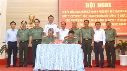 Công an 10 tỉnh, thành phố phía Nam tăng cường phối hợp chống khai thác IUU