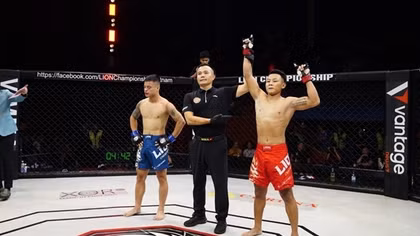 Võ sĩ MMA hạ knockout đối thủ trong 16 giây