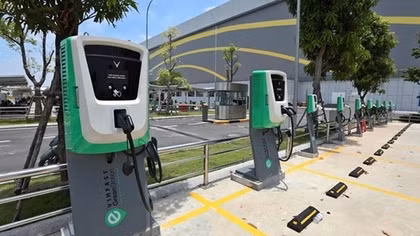 Bộ Công Thương đề xuất 2 phương án giá bán lẻ điện cho sạc xe điện