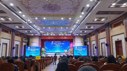 Vì sao sinh viên tốt nghiệp, doanh nghiệp phải tốn thời gian đào tạo lại?