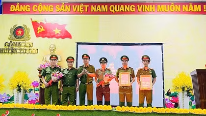 Phú Yên khen thưởng 2 tập thể khám phá nhanh trọng án