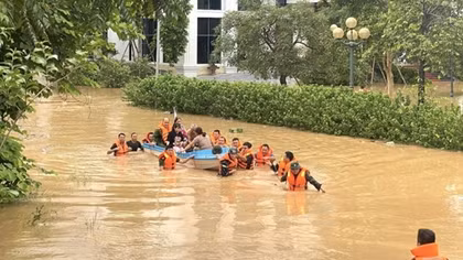 Thủ tướng yêu cầu nhanh chóng khắc phục hậu quả bão số 3 và mưa lũ