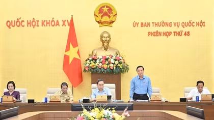 Thông qua Nghị quyết định mức khoán chi đối với các hoạt động xây dựng pháp luật