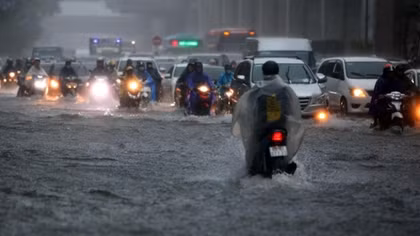Bão số 15 có thể không ảnh hưởng tới đất liền, nhưng gây mưa lớn diện rộng