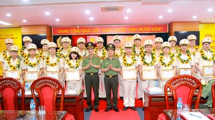 Cục Tổ chức cán bộ tuyên dương 4 tập thể, 16 cá nhân tiêu biểu, xuất sắc