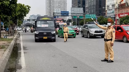 Vi phạm giao thông bị xử lý trong tháng cao điểm tăng, tai nạn giảm