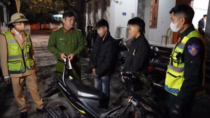 Công an Nghệ An ngăn chặn nhóm thanh niên tụ tập đua xe trái phép