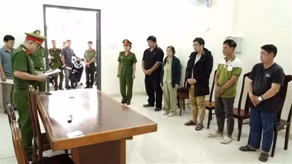 Nạn nhân tử vong trên trụ điện trung thế, Chủ tịch HĐTV Công ty xây lắp điện cùng 4 người khác bị khởi tố