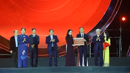 Phát huy tinh thần đại đoàn kết, hướng về đồng bào miền Trung