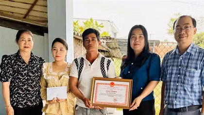 Biểu dương người lao mình xuống sông, cứu sống người phụ nữ ở La Gi