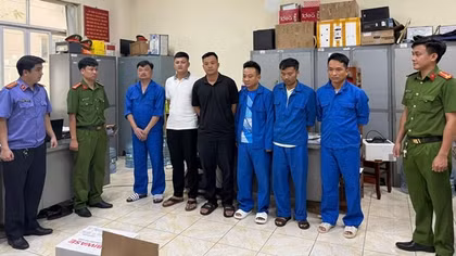 Chủ tịch “siêu” phường cùng 6 người liên quan bị bắt về tội đưa và nhận hối lộ