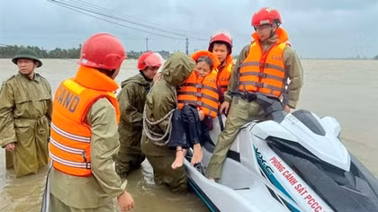 Bộ Công an chỉ đạo khẩn ứng phó với mưa lũ nghiêm trọng tại miền Trung