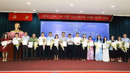 Báo CAND có 3 tác phẩm được khen thưởng tác phẩm báo chí hay, xuất sắc viết về TP Hồ Chí Minh