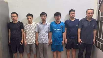 Tạm giữ 48 đối tượng tham gia đánh bạc núp bóng câu lạc bộ poker