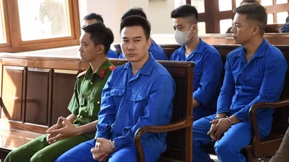 Tuyên tử hình bác sĩ giết người tình đem xác phi tang