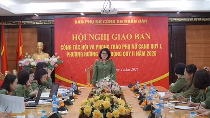 Các cấp hội phụ nữ thi đua chào mừng kỷ niệm 80 năm Ngày truyền thống lực lượng CAND