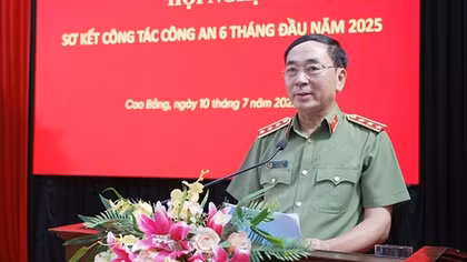 Thứ trưởng Trần Quốc Tỏ dự Hội nghị sơ kết tại Công an tỉnh Cao Bằng
