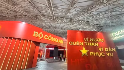 Hoành tráng và tự hào Triển lãm “Công an nhân dân - 80 năm Vì An ninh Tổ quốc, vì hạnh phúc nhân dân”