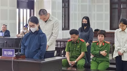 Đường dây đưa bác sĩ Trung Quốc khám “chui” tại Đà Nẵng lĩnh án