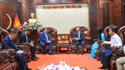 Lãnh đạo tỉnh Đắk Lắk tiếp Đại sứ Hoa Kỳ Marc Evans Knapper