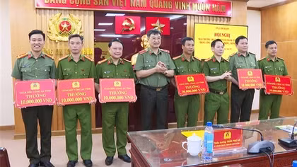 Thanh Hoá: Khen thưởng các tập thể, cá nhân xuất sắc trong đấu tranh phòng, chống tội phạm
