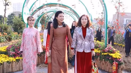 Phu nhân Ngô Phương Ly dự Chương trình ngoại giao văn hóa 'Bản hòa ca Tết Việt'