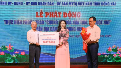 Bà Lê Nữ Thùy Dương ủng hộ 55 tỷ đồng cho chương trình xóa nhà tạm, nhà dột nát tỉnh Đồng Nai