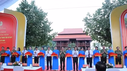Bộ trưởng Lương Tam Quang dự khánh thành Nhà tưởng niệm Chủ tịch Hồ Chí Minh