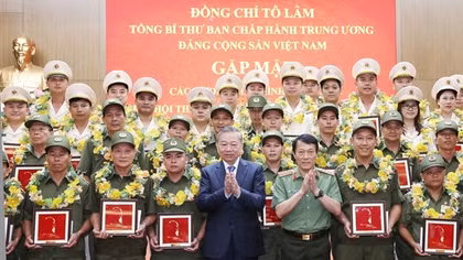 Tổng Bí thư Tô Lâm gặp mặt thân mật điển hình tiên tiến Đại hội Thi đua "Vì an ninh Tổ quốc"