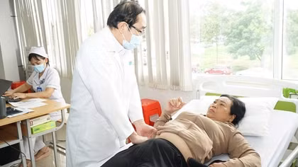 Vụ "máy hỏng vẫn tán sỏi": Bệnh nhân nói gì?