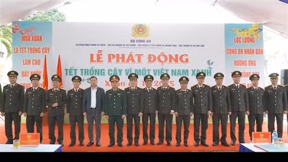 Phát động Tết trồng cây vì một Việt Nam xanh tại Kho Dự trữ quốc gia Thắng Trí