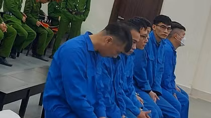 Chiếm đoạt 81 chuyến hàng, 6 nhân viên của Vinfast lĩnh án nặng