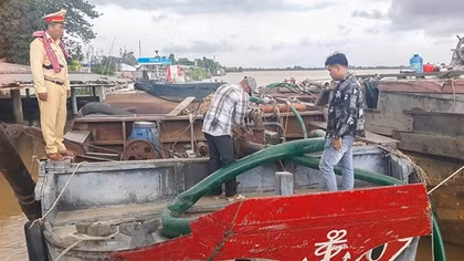 Bài 1: "Cuộc chiến" trên sông