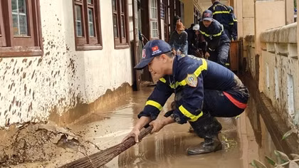 Nghị quyết của Chính phủ về giải pháp khắc phục hậu quả thiên tai ở miền Trung