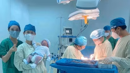 Bé trai nặng gần 6kg chào đời ở Cà Mau